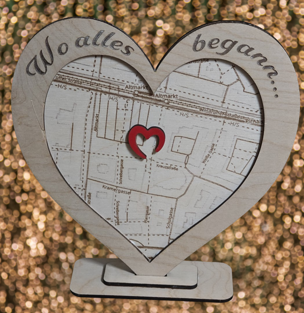 Herz mit gravierter Karte